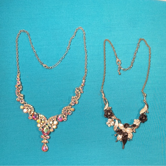 Vintage Statement Necklaces - Picture 2 of 9